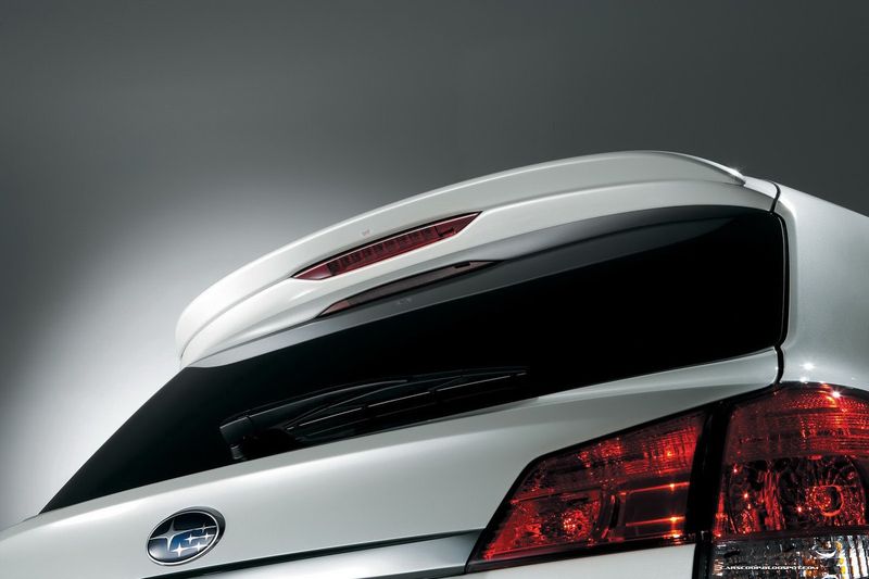 Subaru Legacy и универсал Legacy Touring Wagon получили заряд от STI (39 фото)