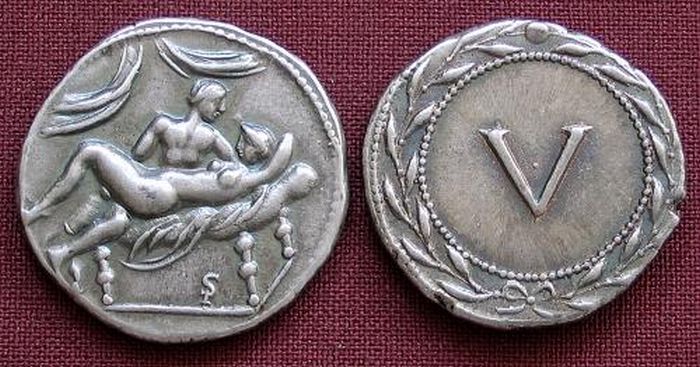 Древнейшие монеты Рима (10 фото)