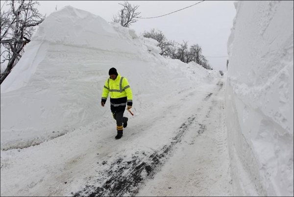 Румынию завалило снегом (4 фото)