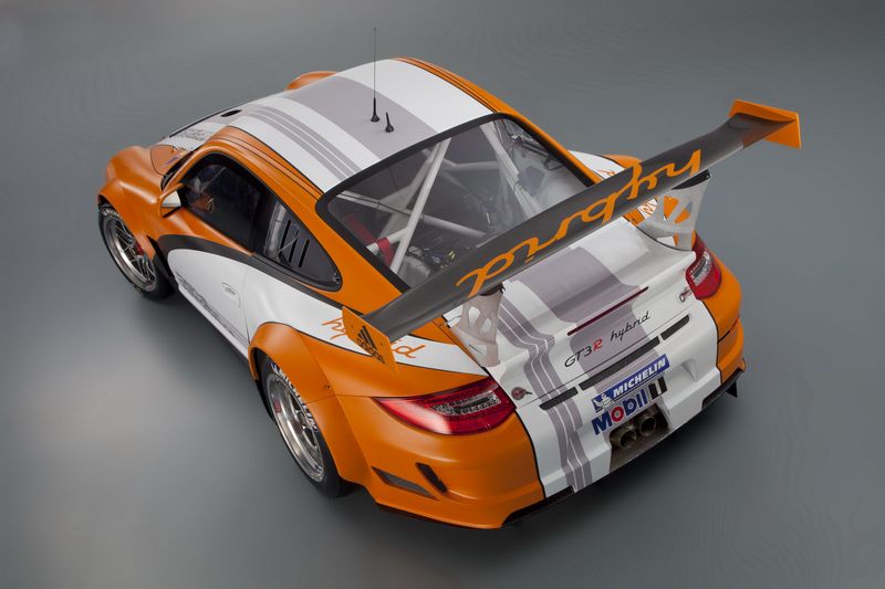 Гибридный гоночный супер-кар Porsche 911 GT3 R (18 фото)