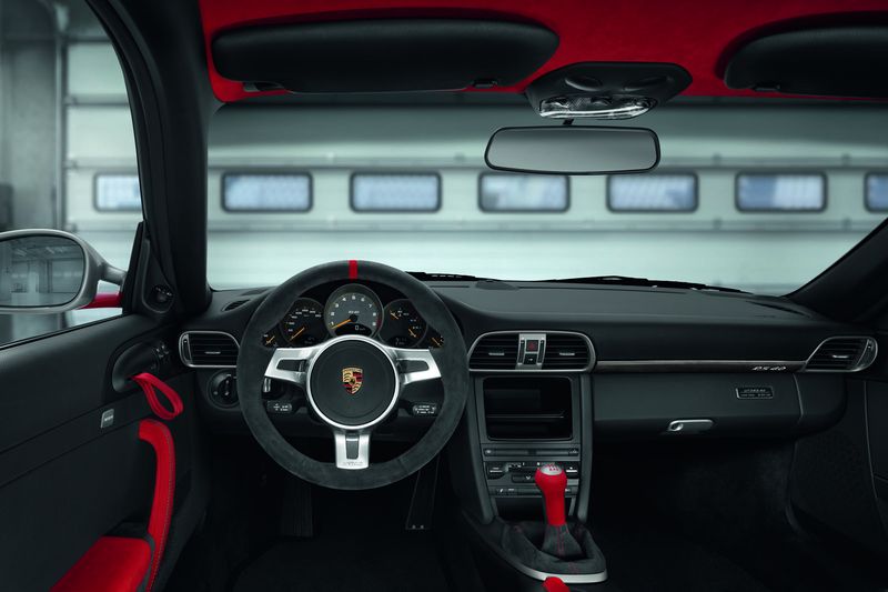 Самый мощный трековый авто от Porsche - 911 GT3 RS 4.0 (16 фото+видео)