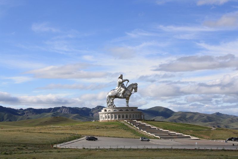чингизхан, монголия, статуя