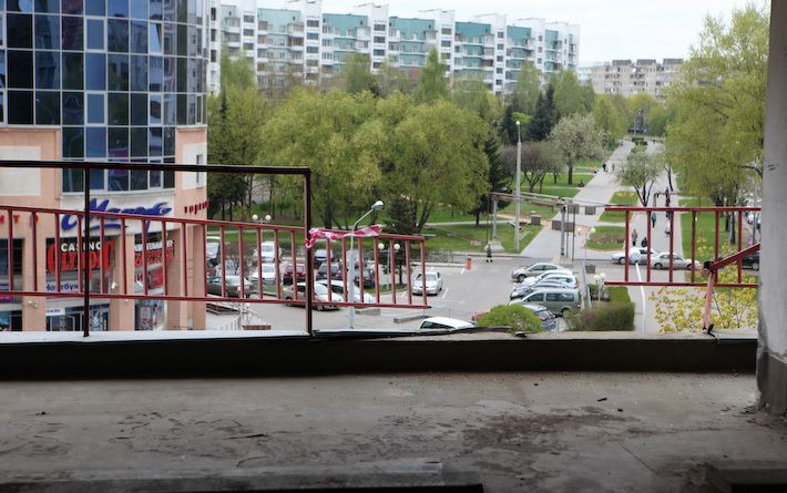 С паркинга в Минске упал Mercedes ML Brabus (16 фото)