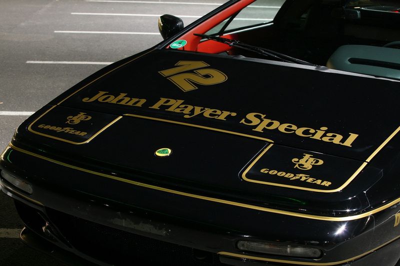 Тюнеры из Cam Shaft доработали Lotus Esprit Sport 350 (12 фото)