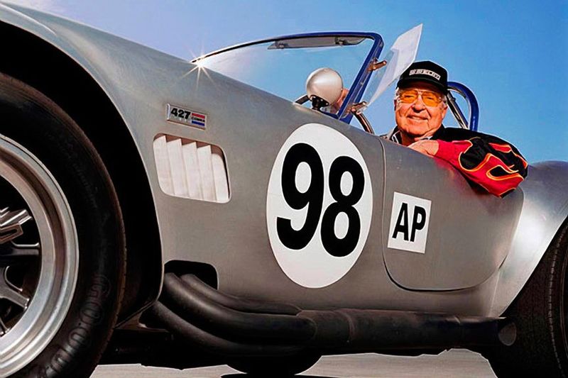 Умер создатель американских спорткаров Кэролл Шелби (101 фото+видео)