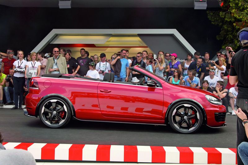 Премьера VW Golf GTI Cabrio (15 фото)