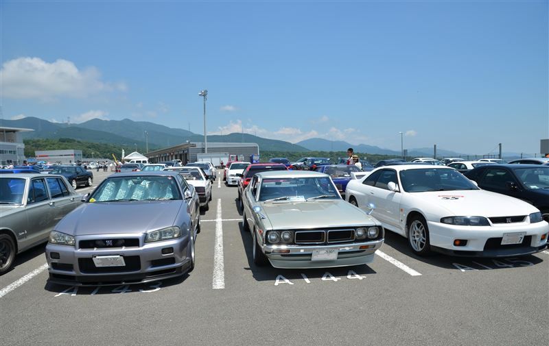 В Японии прошла встреча обладателей Nissan Skyline (22 фото)