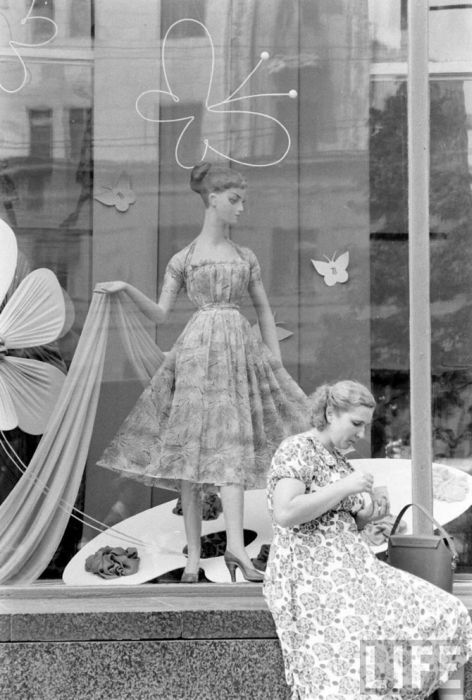 Магазины и витрины 60-х - 70-х годов (55 фото)