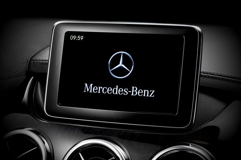 Официальные  фото салона нового Mercedes B-класса (13 фото)