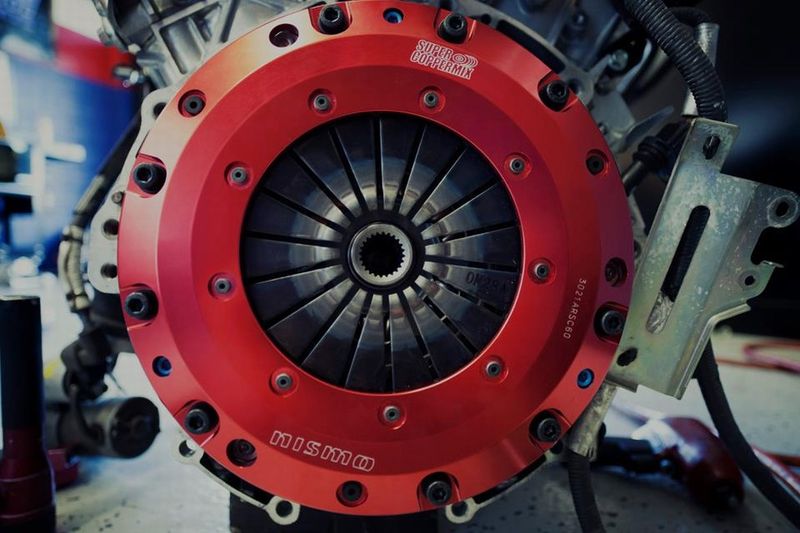 Компания Nissan совместно с Facebook* построила тюнинговый Nissan 370Z (76 фото+3 видео)