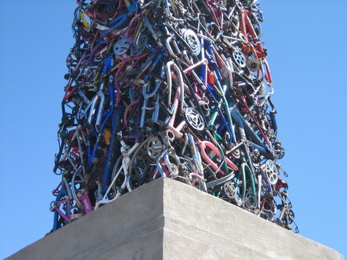 Памятник велосипеду!! (6 фото)