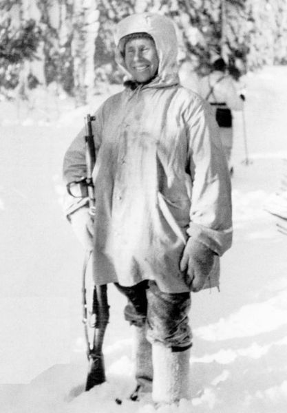 Симо Хяюхя - самый результативный снайпер (2 фото)