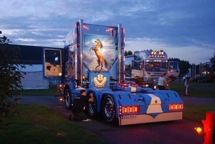 Потрясающее финское шоу грузовиков 2009 (30 фото)