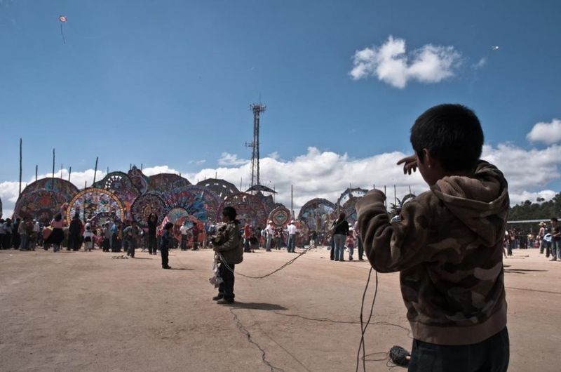 Гватемала: фестиваль воздушных змеев (9 фото)