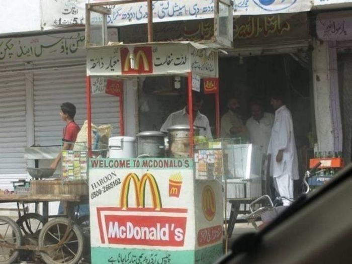 Подделки McDonalds по всему миру (25 фото)