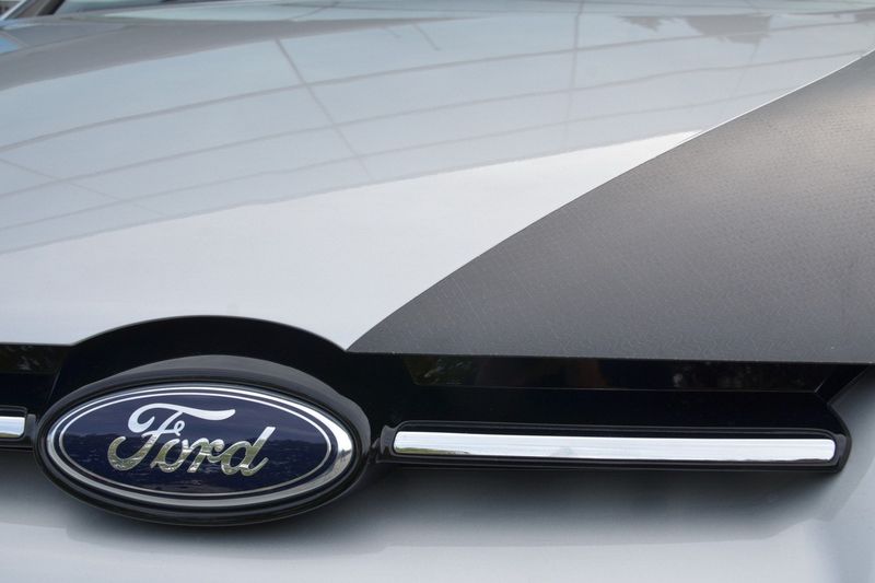 Компания Ford разработала дешевый карбон (4 фото+видео)