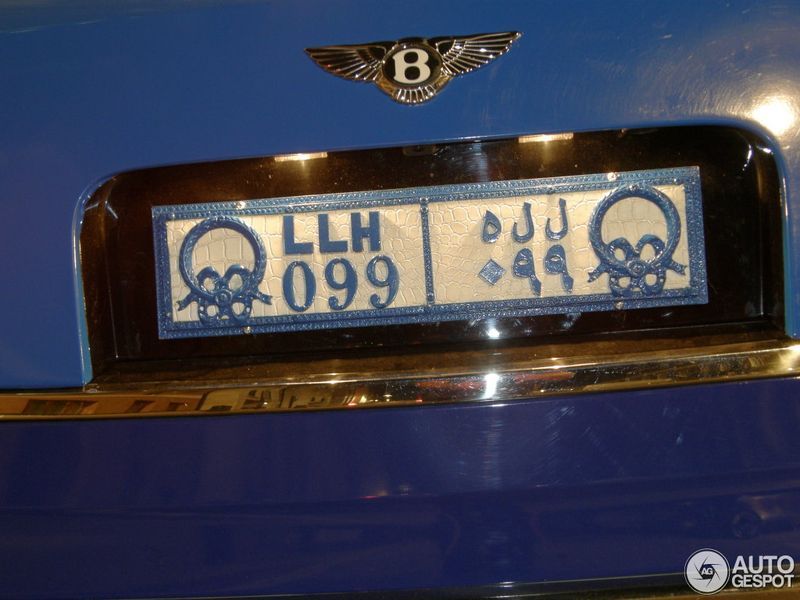 В Лондоне засветился Bentley Mulsanne с необычными арабскими номерами (10 фото)