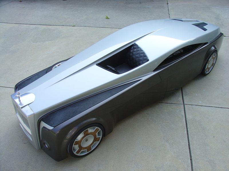 Студент из США продемострировал концепт Rolls-Royce Apparition (46 фото)