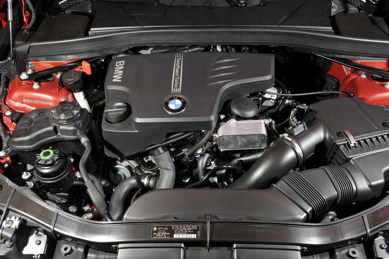 Новый BMW X1 xDrive28i с мотором TwinPower Turbo (54 фото)