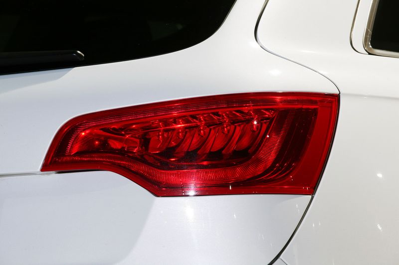MR Car Design затюнил дизельный Audi Q7 (12 фото)