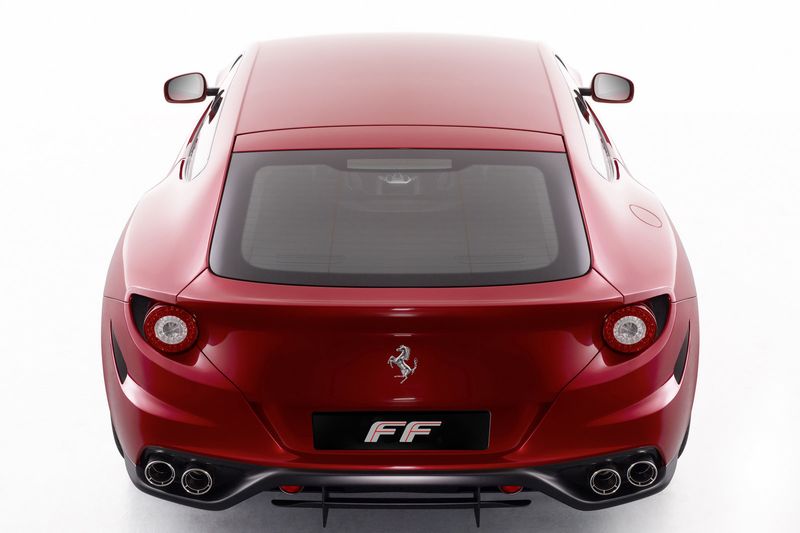 В Ferrari показали нового полноприводного жеребца FF (6 фото+видео)