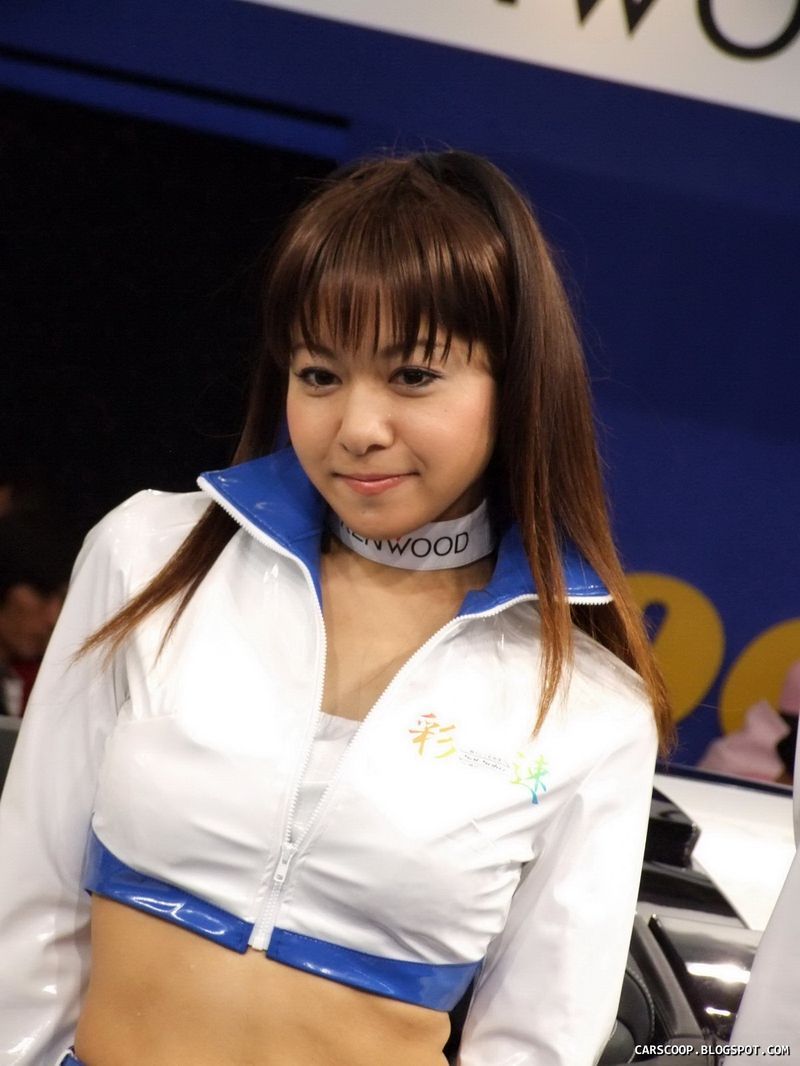 Девушки с Tokyo Auto Salon 2011 (147 фото)