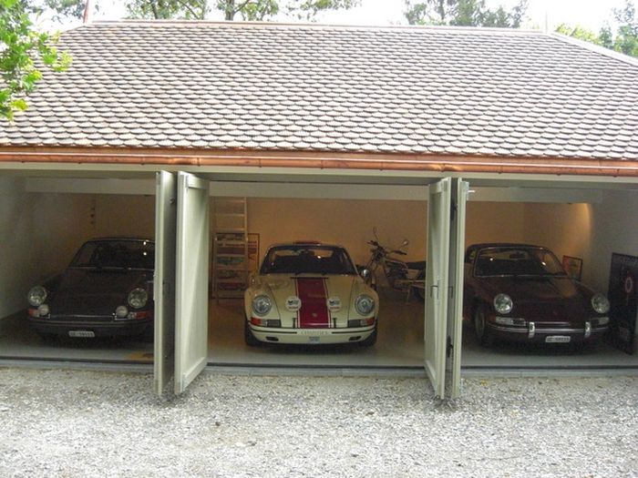 Постройка гаража для любимых раритетных Porsche (52 фото)