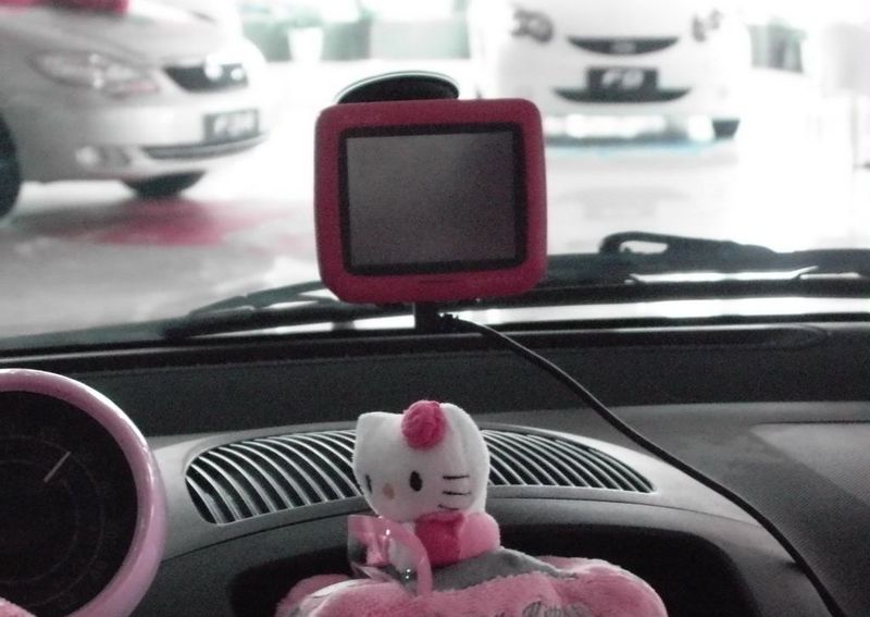 Hello Kitty затюнили китайский BYD (6 фото)