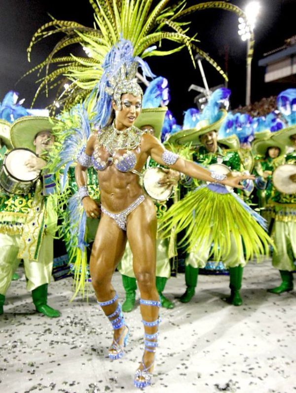 Девушки на карнавале в Рио-де-Жанейро (125 фото)