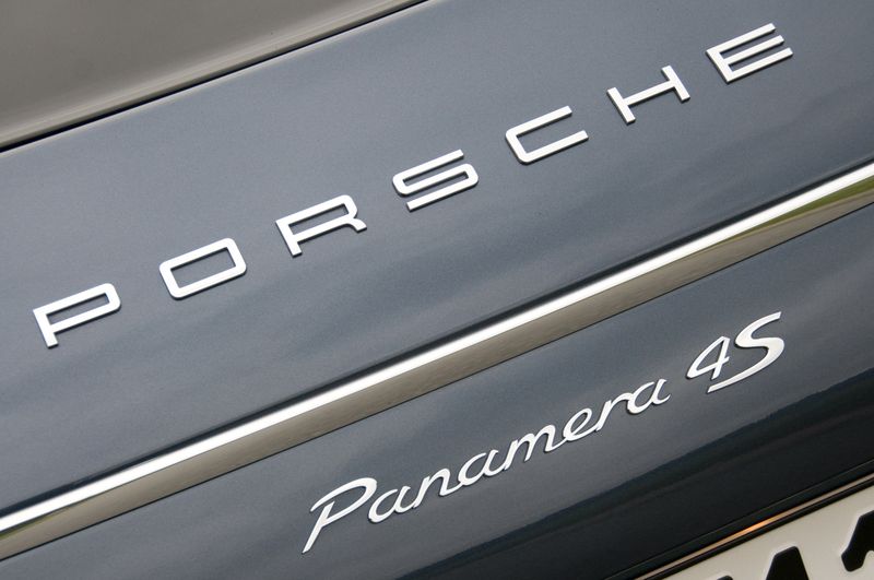 Удлиненный Porsche Panamera для Китая и Северной Америки (63 фото)