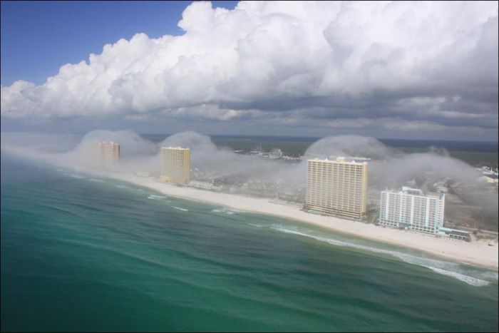 Сильный ветер на побережье Флориды (5 фото)