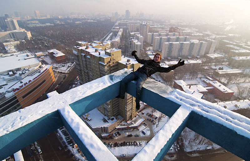 Экстремальный городской альпинизм в России (15 фото)