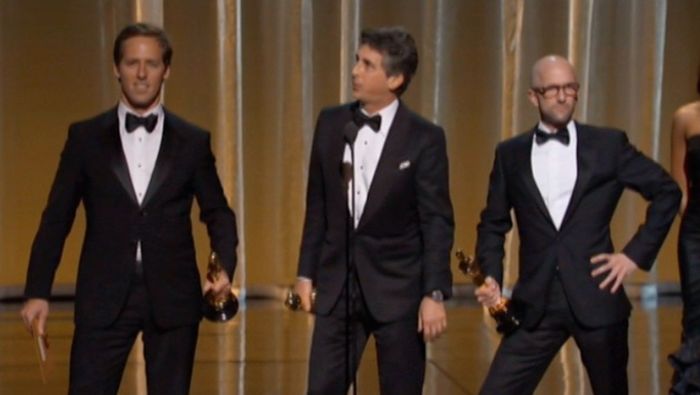 Правая нога Анджелины - самое интересное что было на Оскаре 2012 (12 фото)