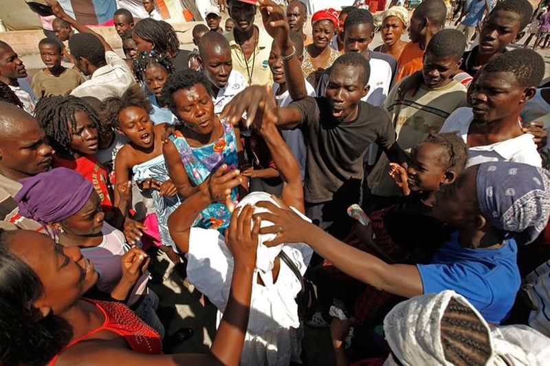 Христиане против вудуистов на Гаити (19 фото)