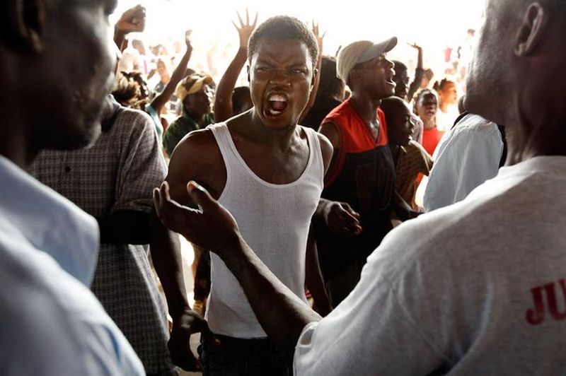 Христиане против вудуистов на Гаити (19 фото)