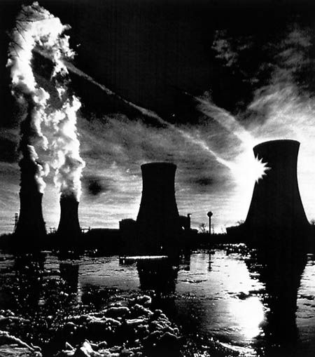 10. Снимок АЭС Три-Майл-Айленд, сделанный незадолго до аварии 28 марта 1979 года - крупнейшей ядерной аварии в США.