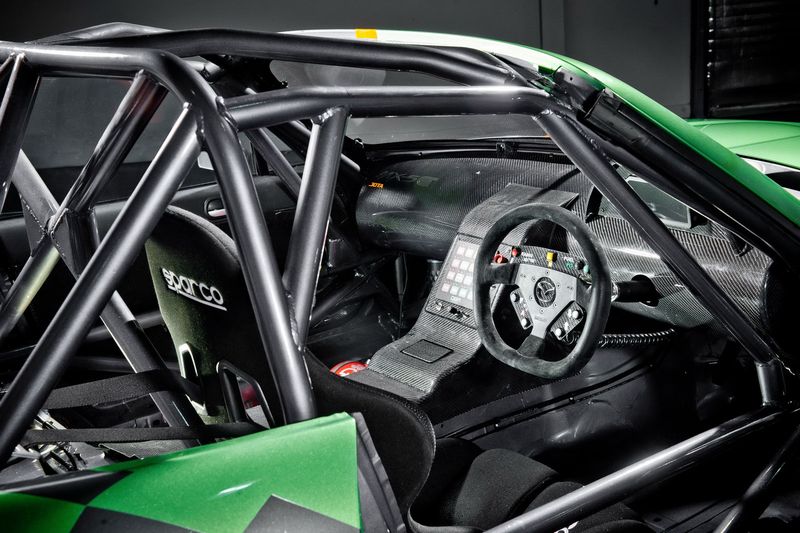 Самая мощная Mazda MX-5 GT для гонок "Britcar MSA" (10 фото)