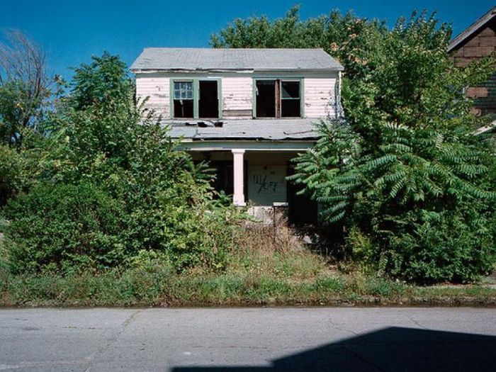 Дома умирающего Детройта (98 фото)