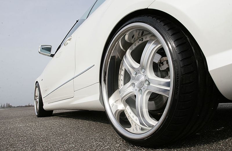 MEC Design прокачали дизельный Mercedes-Benz E350 CDI Cabriolet (12 фото)