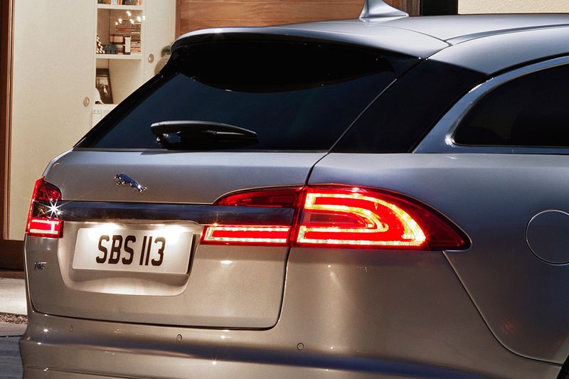 Jaguar XF получил кузов универсал под именем Sportbrake (21 фото)