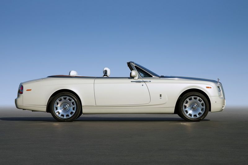 Rolls-Royce Phantom обновился во всех кузовах (61 фото)