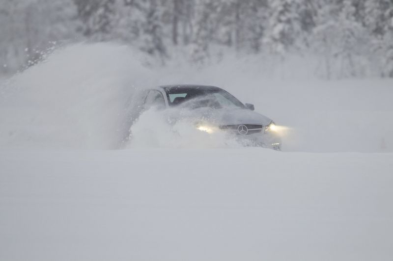 Фотоотчет с AMG Driving Academy Winter Sporting PRO (72 фото)