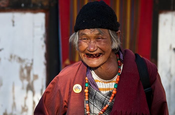 Портреты людей, проживающих в Бутане (84 фото)