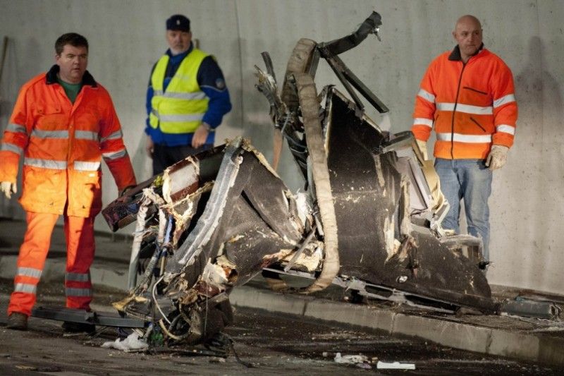 В аварии в Швейцарии погибли 28 человек (24 фото+2 видео)