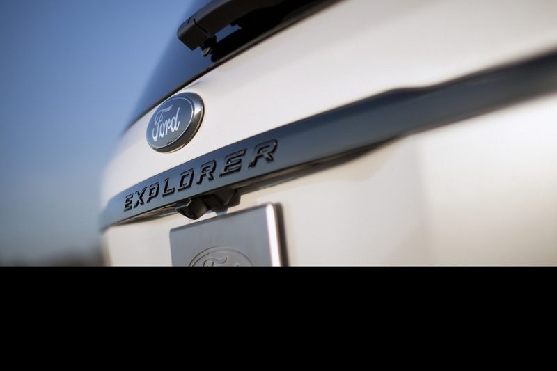 Модель Ford Explorer получит версию Sport (41 фото)