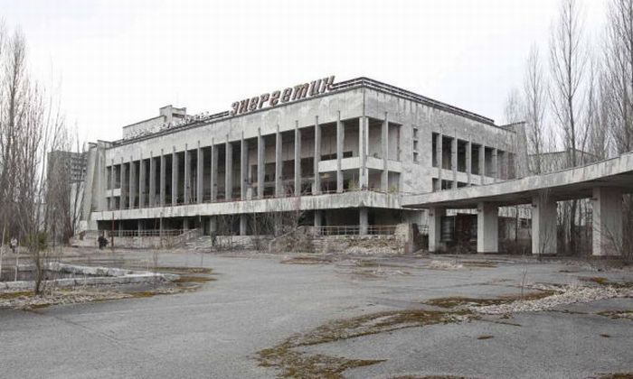 Чернобыль. 30 лет назад и сейчас (14 фото) 