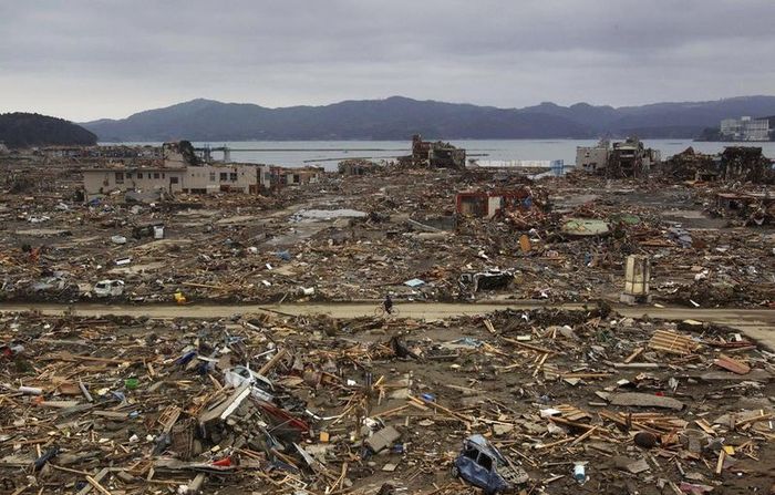 Судьба одного японского города после катастрофы (22 фото)