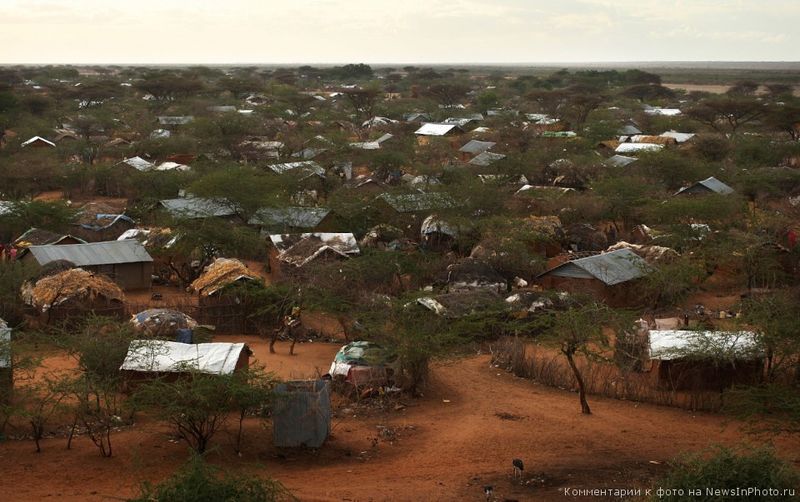 2. Группа жилых построек на территории крупнейшей в мире резервации для беженцев в Дадаабе, Кения. 23 августа 2011 года.