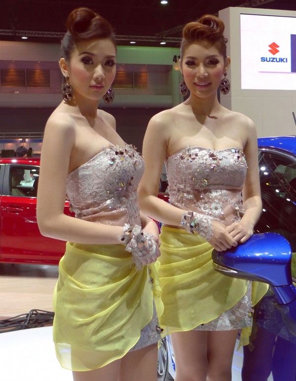 Девушки с автосалона в Бангкоке (117 фото+видео)