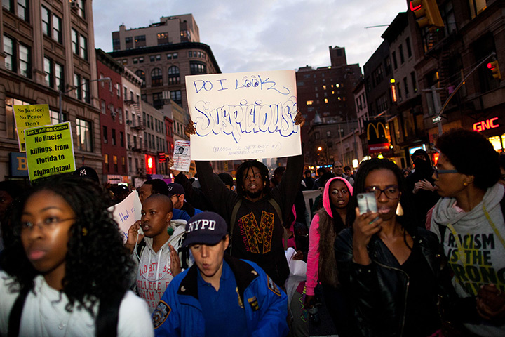 Америка протестует против жестокости (14 фото)